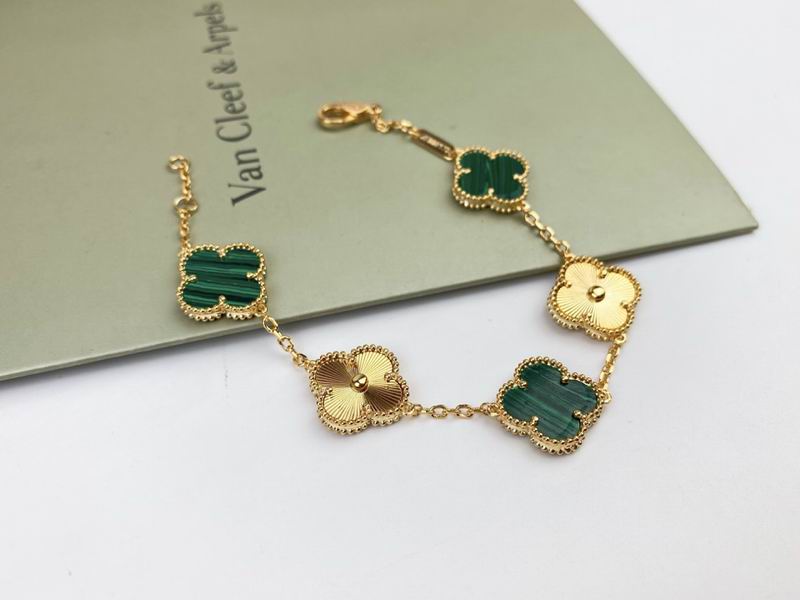 Van Cleef & Arpels bracelet 09yxq02